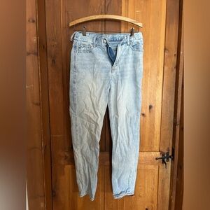 American eagle mom jeans